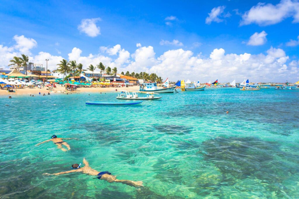 Porto de Galinhas é um dos vários destinos do nordeste que você pode conhecer aqui no Partiu de Férias.